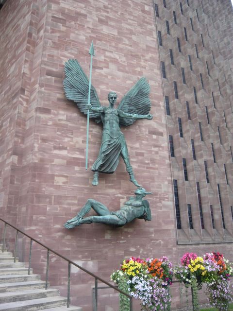Coventry Cathedral P1090238